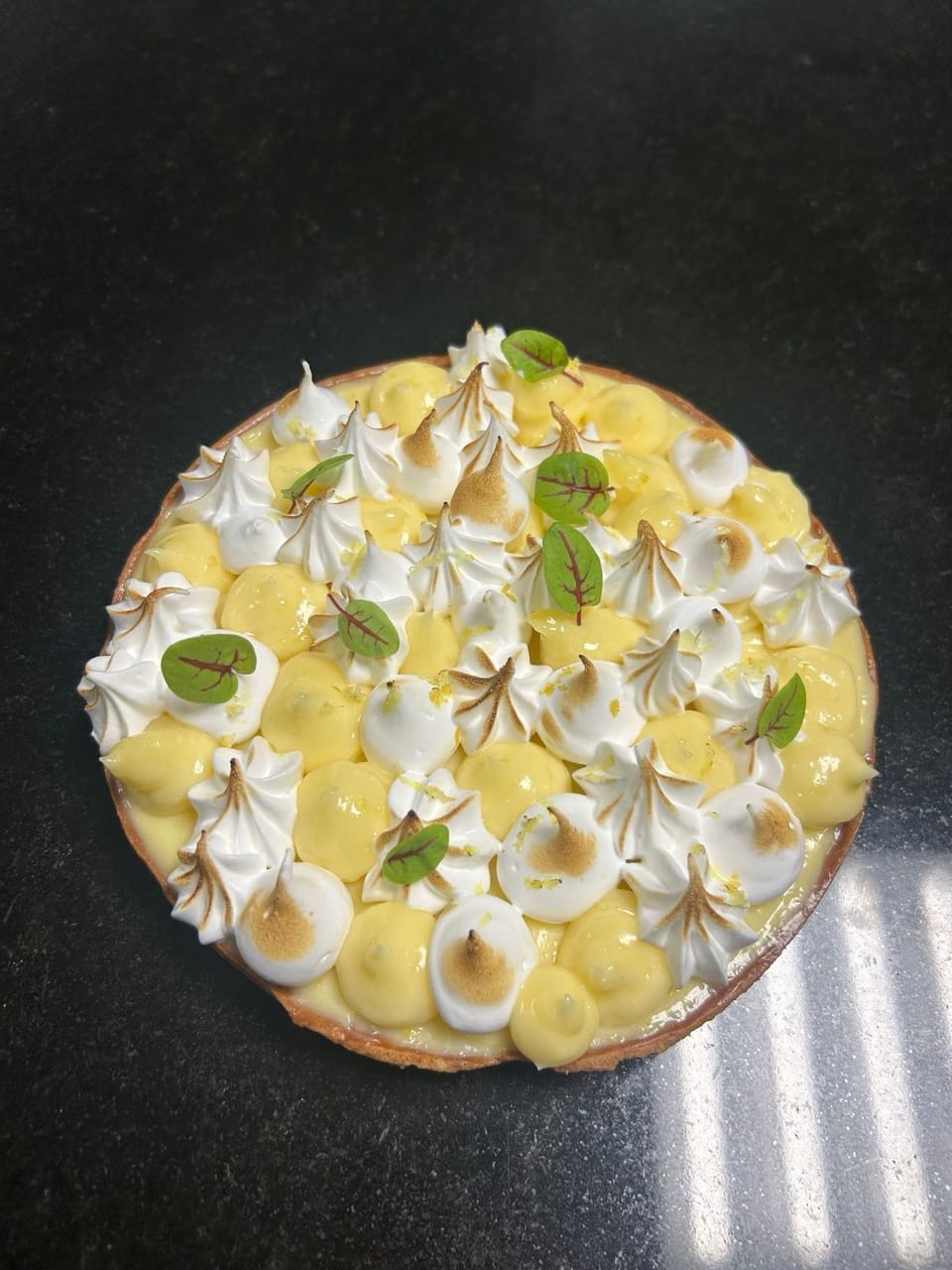 Tarte au citron meringuée vue du dessus